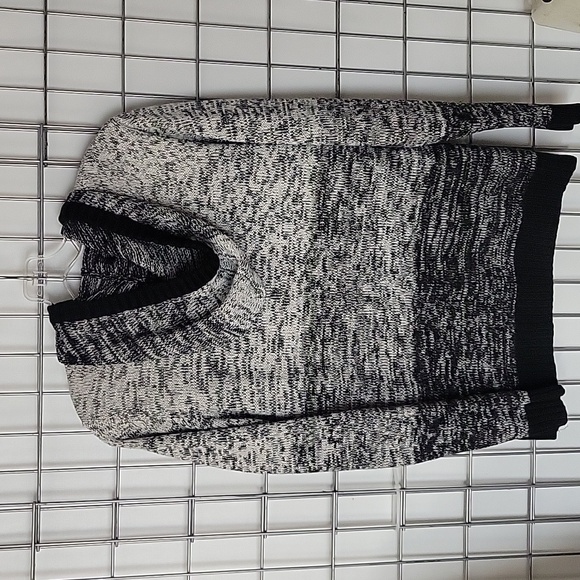 NHL ILANCO Official Licensed Sweater Size S Black and  Gray Hoodie - Picture 5 of 11